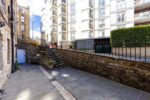 2 bedroom apartment to rent, Cumberland Street North West Lane, Edinburgh, Midlothian