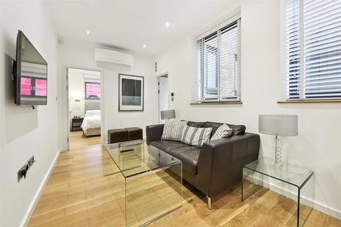 3 bedroom penthouse for sale, North Mews, London, WC1N