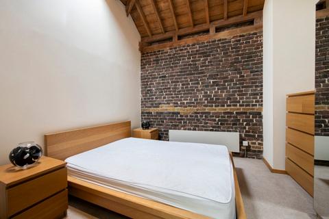 undefined, Hertsmere Road, London