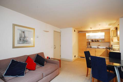 1 bedroom flat to rent, Earls Court Square, Earls Court, London, SW5