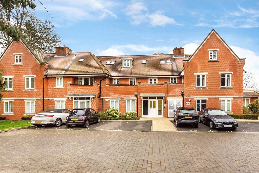 Maybury Place, Woking GU22 2 bed flat for sale £340,000