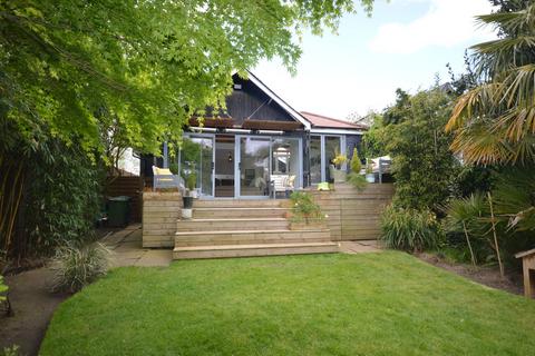 undefined, The Creek, Sunbury-on-Thames