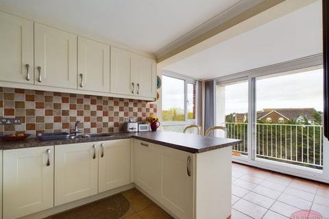 2 bedroom apartment for sale, Christchurch Town Centre, BH23