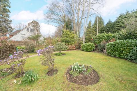 2 bedroom flat for sale, Grayswood Road, Haslemere, Surrey, GU27