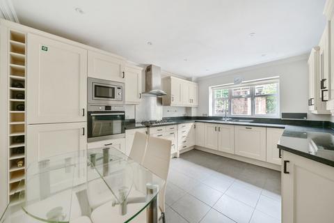 2 bedroom flat for sale, Grayswood Road, Haslemere, Surrey, GU27