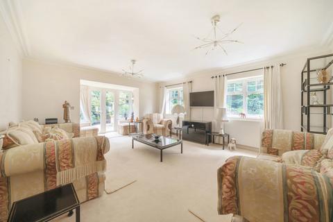 2 bedroom flat for sale, Grayswood Road, Haslemere, Surrey, GU27