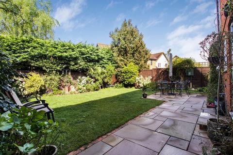 10 Firside Grove, Sidcup, DA15 8WB