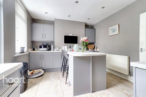 Seaton Foundry Road, Abersychan, Pontypool, NP4 7EG