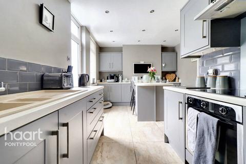 Seaton Foundry Road, Abersychan, Pontypool, NP4 7EG