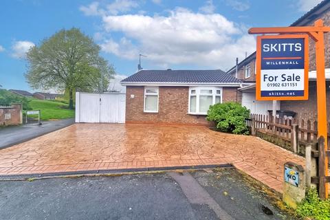 2 bedroom bungalow for sale, Shoreham Close, Willenhall