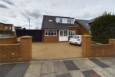 4 bedroom property for sale, Newhouse Road, Hopwood, Heywood, OL10