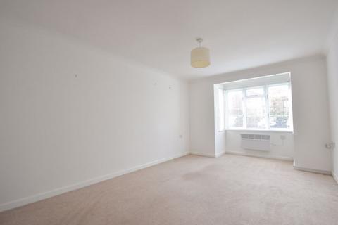 1 bedroom apartment to rent, Trimmers Field, Farnham