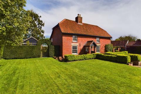 4 bedroom character property for sale, Calceby House, 110 Main Road, Hundleby, Spilsby