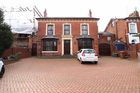 8 bedroom detached house for sale, Mellish Road, Walsall, WS4 2ED