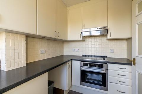 2 bedroom flat for sale, East Walls, Chichester