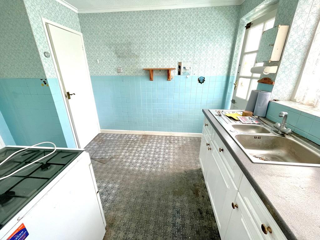37 Jubilee Avenue Kitchen 2