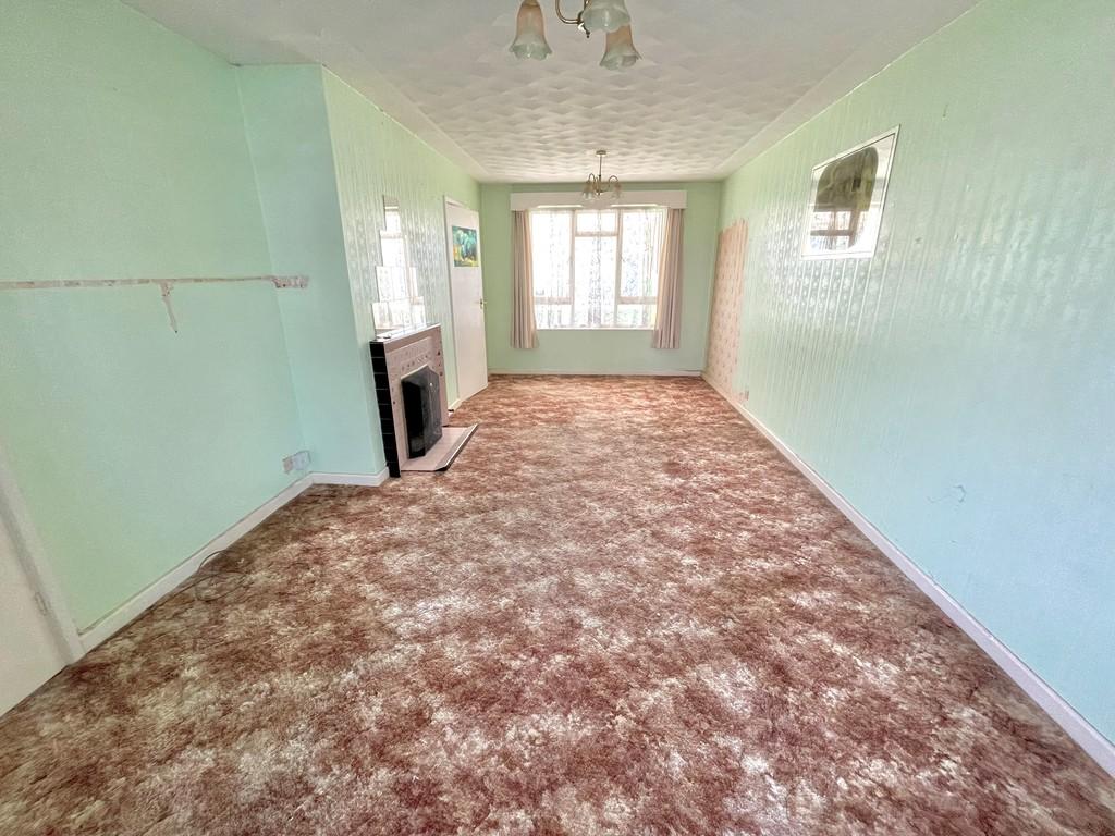 37 Jubilee Avenue Lounge 2