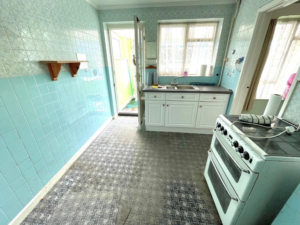 37 Jubilee Avenue Kitchen 1