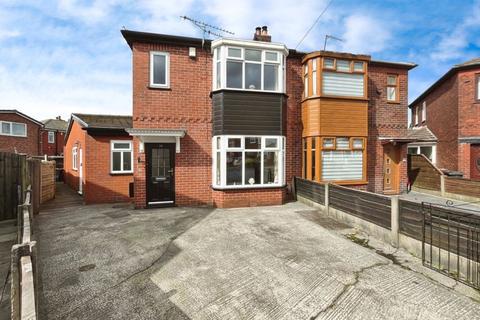 3 bedroom semi-detached house for sale, Frinton Road, Middle Hulton