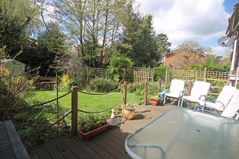 4 Moxhams, Fordingbridge, SP6 1JE