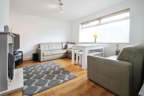 2 bedroom maisonette for sale, Dabbs Hill Lane, Northolt