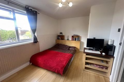 2 bedroom maisonette for sale, Union Road, Northolt