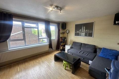 2 bedroom maisonette for sale, Union Road, Northolt