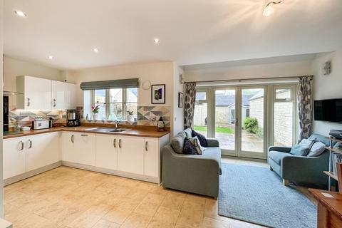 4 bedroom detached house for sale, Scott Thomlinson Road, Fairford GL7