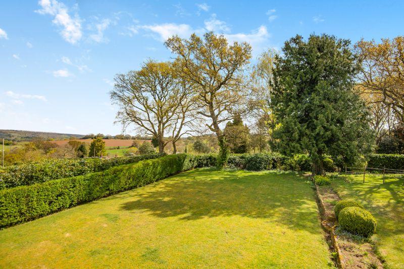 Knob Field, Abinger Hammer 3 bed detached house for sale £1,275,000