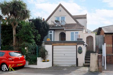 4 bedroom chalet for sale, Old Bridge Road, Bournemouth BH6