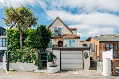 4 bedroom chalet for sale, Old Bridge Road, Bournemouth BH6