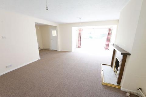 3 bedroom end of terrace house to rent, Moorfield Road, Backwell BS48