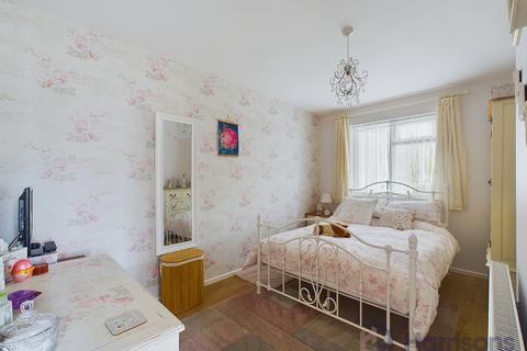 2 bedroom bungalow for sale, Hambrook Walk, Sittingbourne, Kent, ME10 2JH