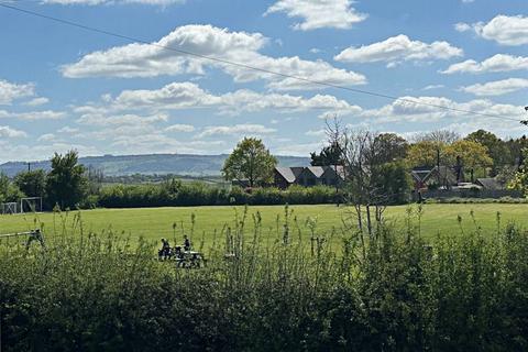The Creg Walcot Lane, Drakes Broughton, Pershore, WR10 2AJ