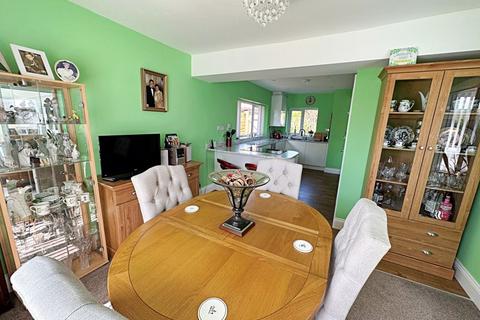 The Creg Walcot Lane, Drakes Broughton, Pershore, WR10 2AJ
