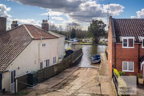 4 bedroom townhouse for sale, Lower Street, Norwich NR12