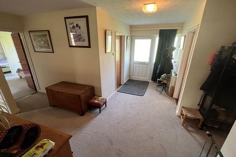 3 bedroom bungalow for sale, The Bury, Pavenham