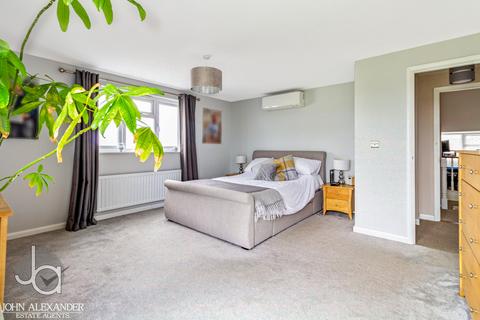 41 Maldon Road, Tiptree, Colchester, CO5 0TS