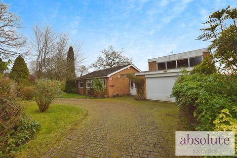 3 bedroom bungalow for sale, The Bury, Pavenham Village, Bedfordshire