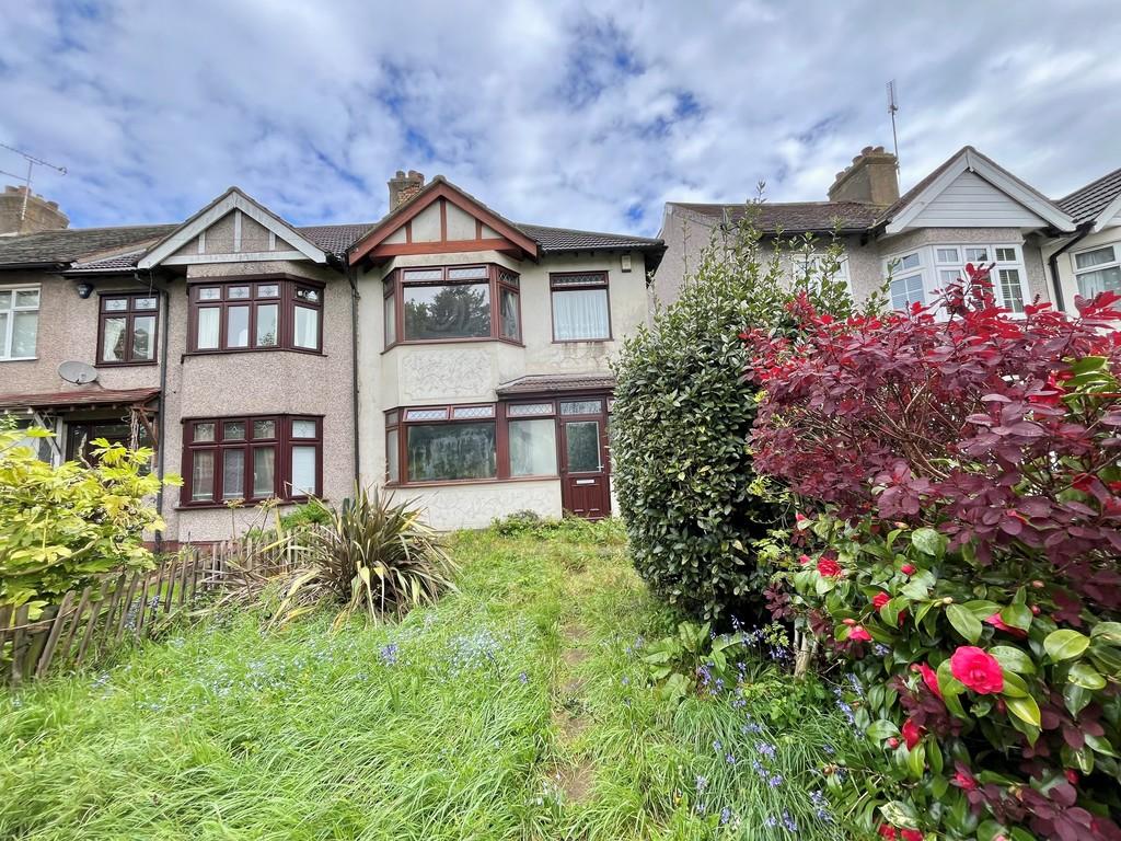 Hornchurch Road, Hornchurch 3 bed end of terrace house for sale £375,000