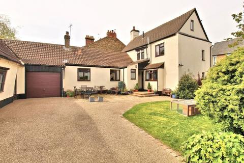 4 bedroom detached house for sale, Blackbird Street, Potton