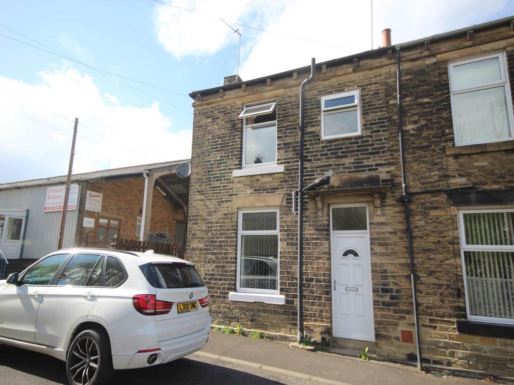 Victoria Street, Cleckheaton, 2 bed house to rent £800 pcm (£185 pw)