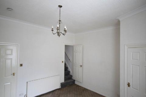 2 bedroom house to rent, Victoria Street, Cleckheaton,