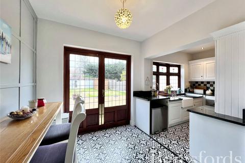 4 bedroom semi-detached house for sale, Osborne Road, Hornchurch, RM11