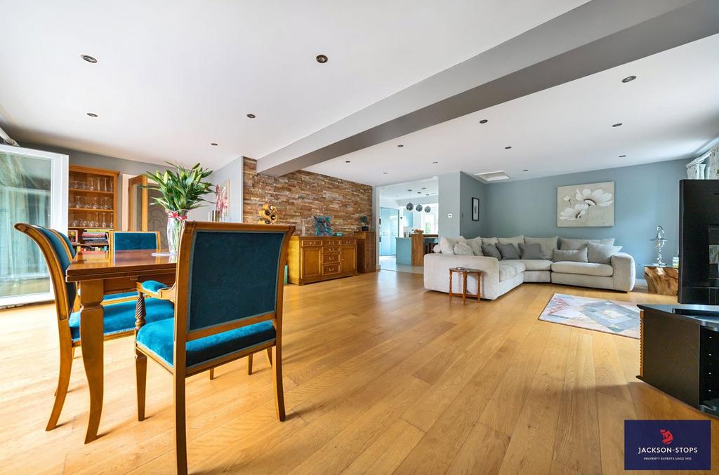 Family/Dining Area