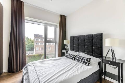 3 bedroom flat to rent, Lillie Square, Earls Court, London, SW6