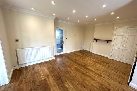 4 bedroom bungalow to rent, Honiton Road, Cullompton, Devon, EX15