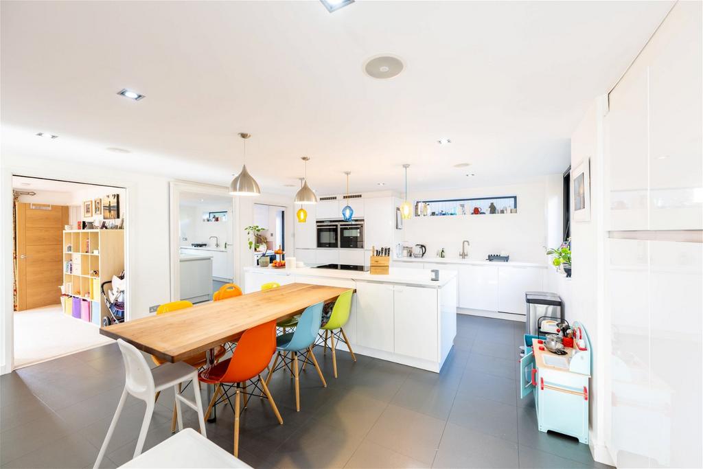 North Wallington, Fareham PO16 4 bed detached house for sale £750,000