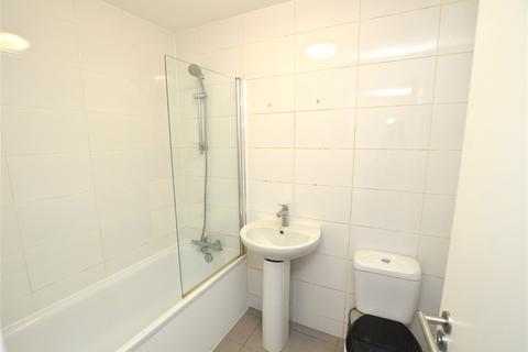 2 bedroom apartment to rent, Beulah Road, Thornton Heath, CR7