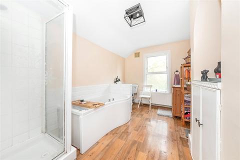 17 Elmers Road, London, SE25 5DS